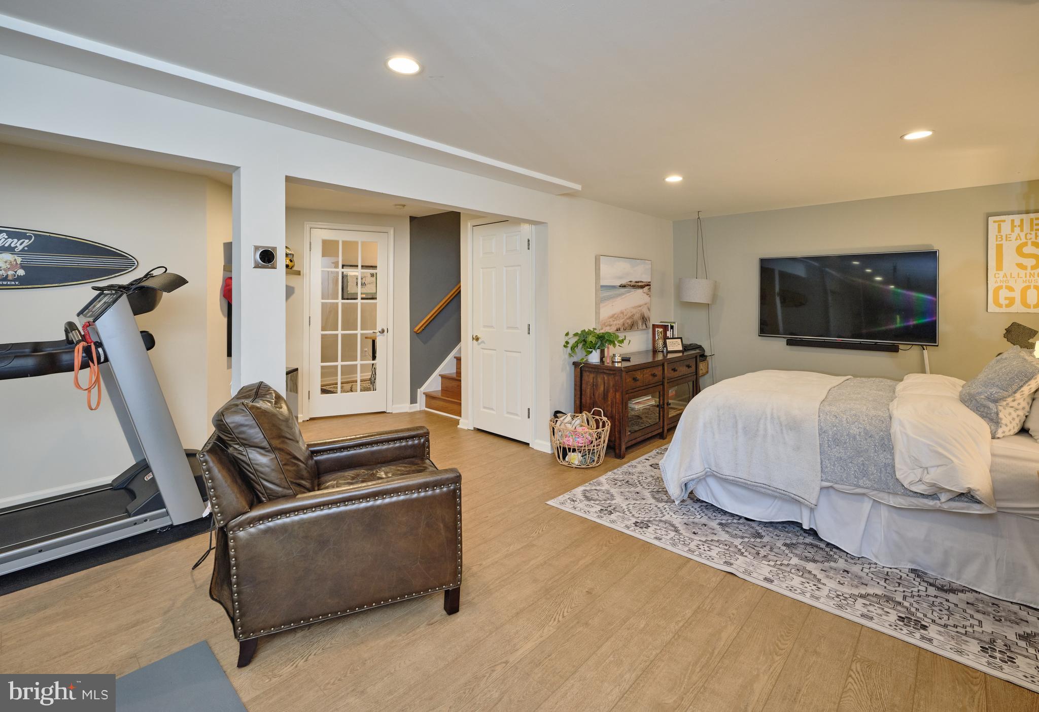 266 DEERFIELD COURT