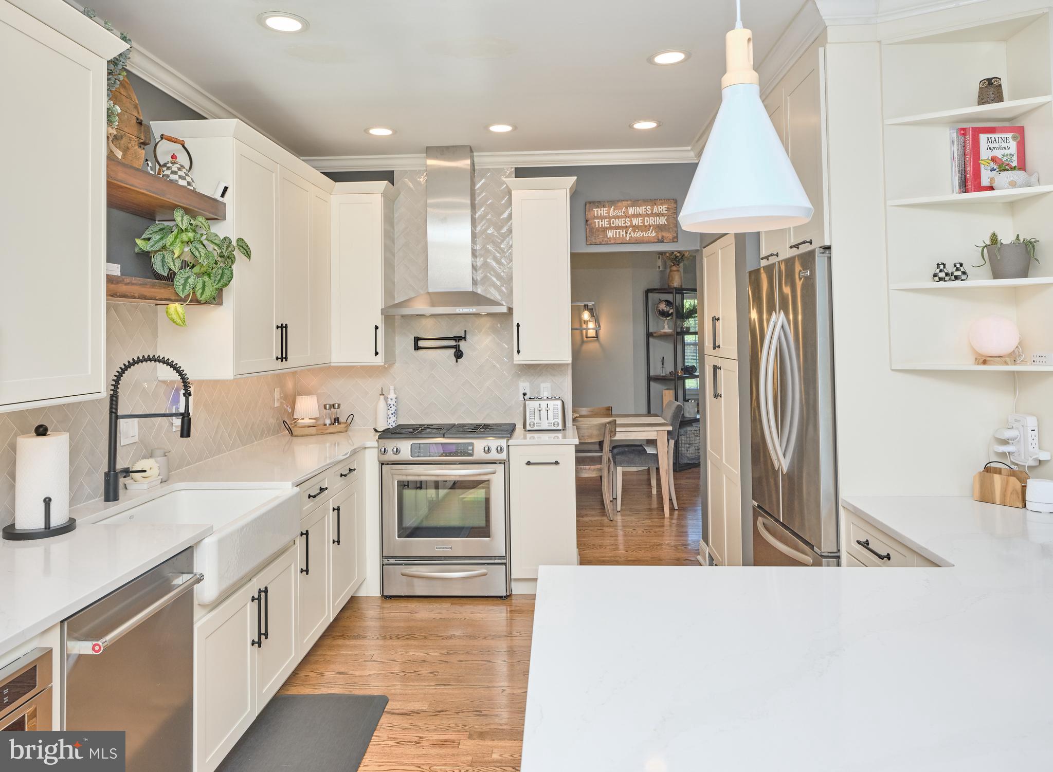266 DEERFIELD COURT