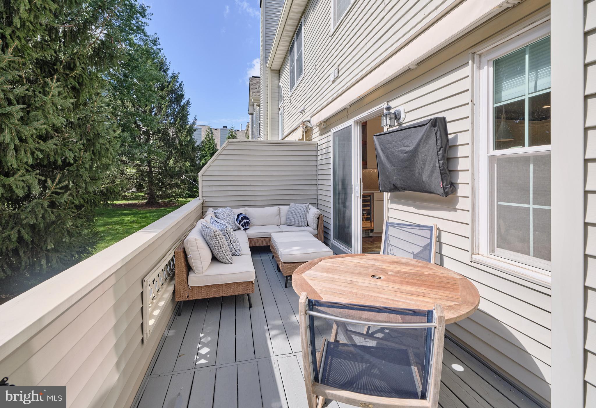 266 DEERFIELD COURT