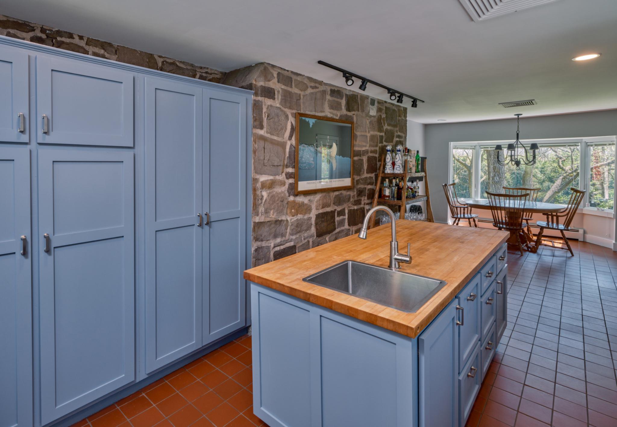 6990 PHILLIPS MILL ROAD