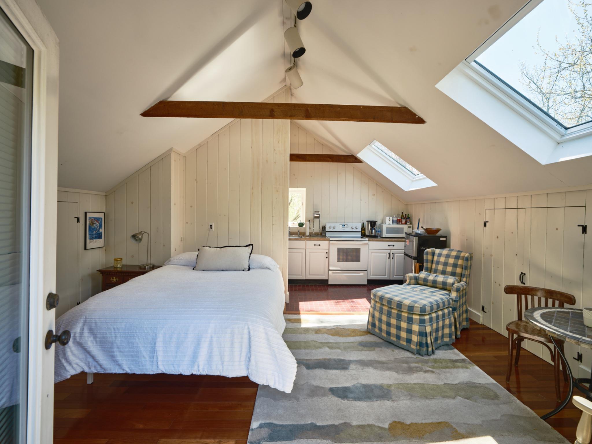 6990 PHILLIPS MILL ROAD