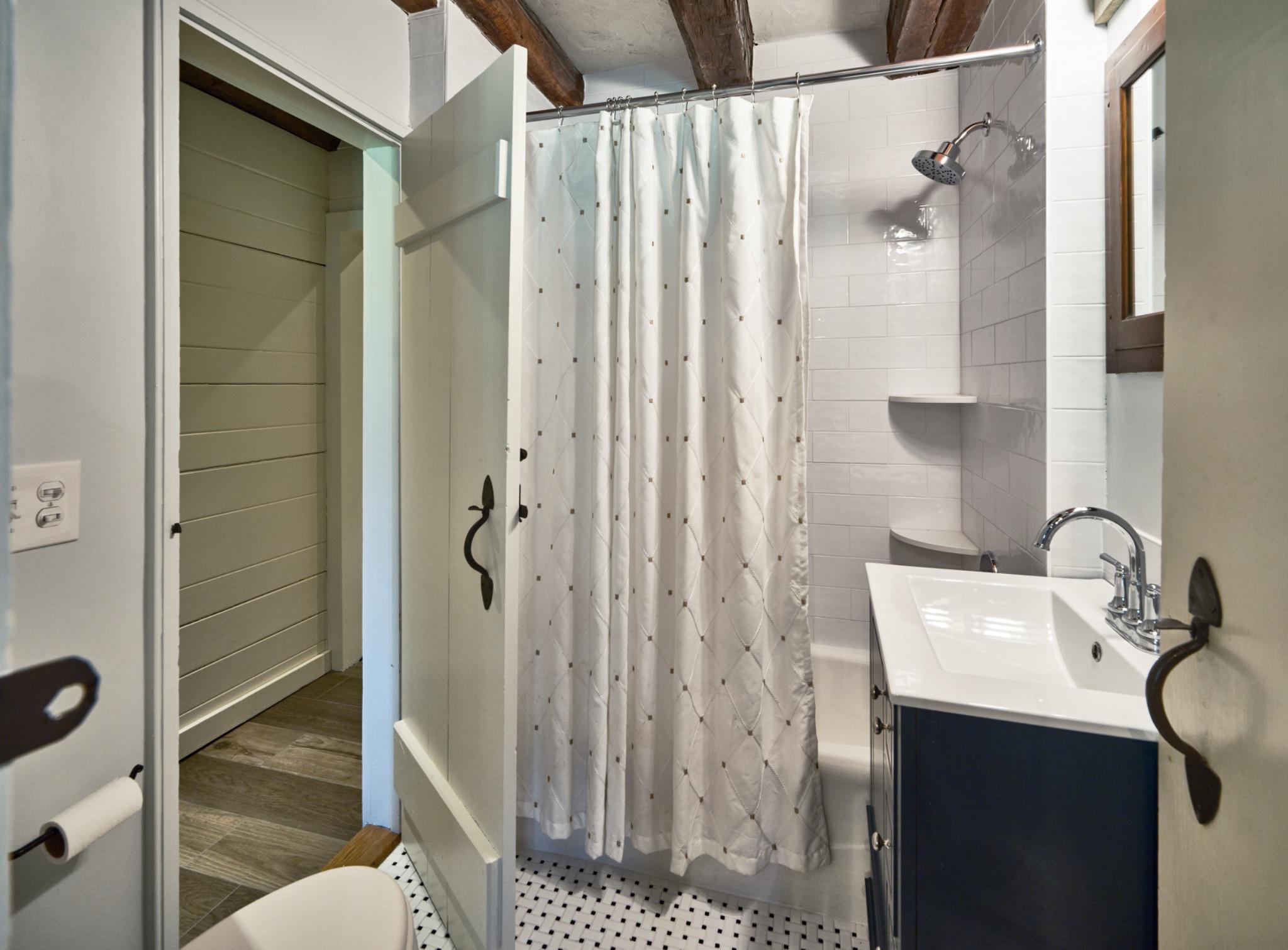 6990 PHILLIPS MILL ROAD