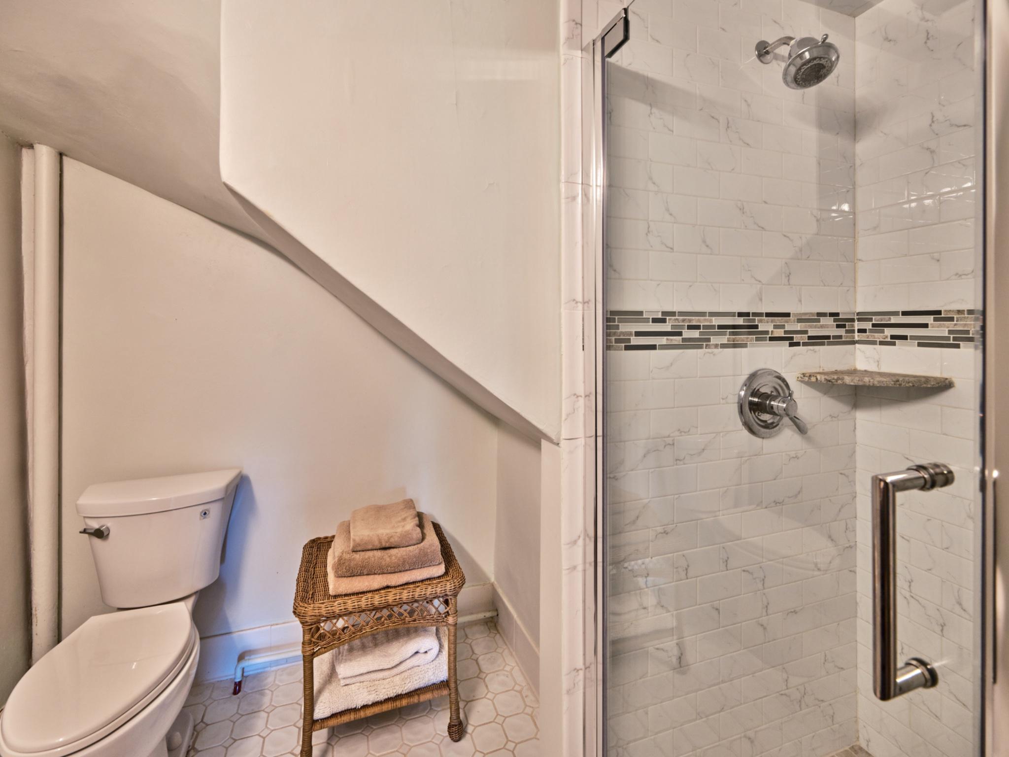 6990 PHILLIPS MILL ROAD