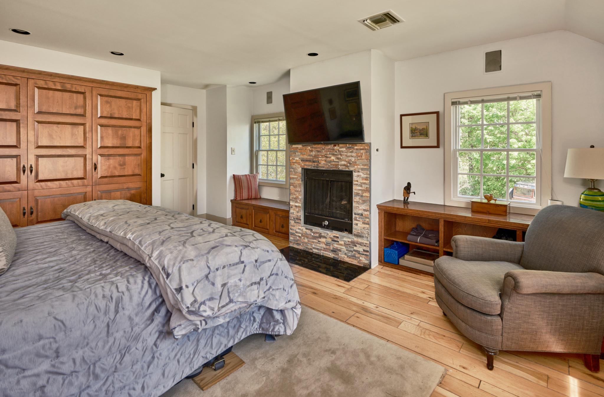 6990 PHILLIPS MILL ROAD