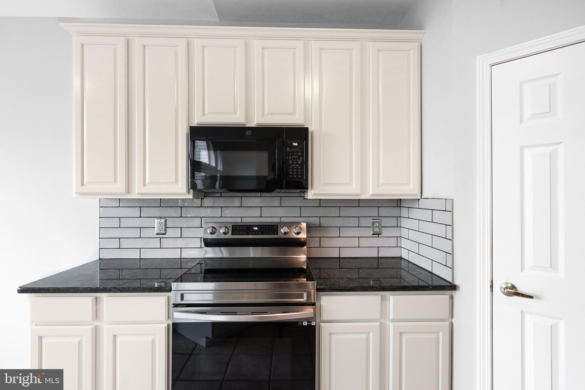 1035 HICKORY RIDGE DRIVE