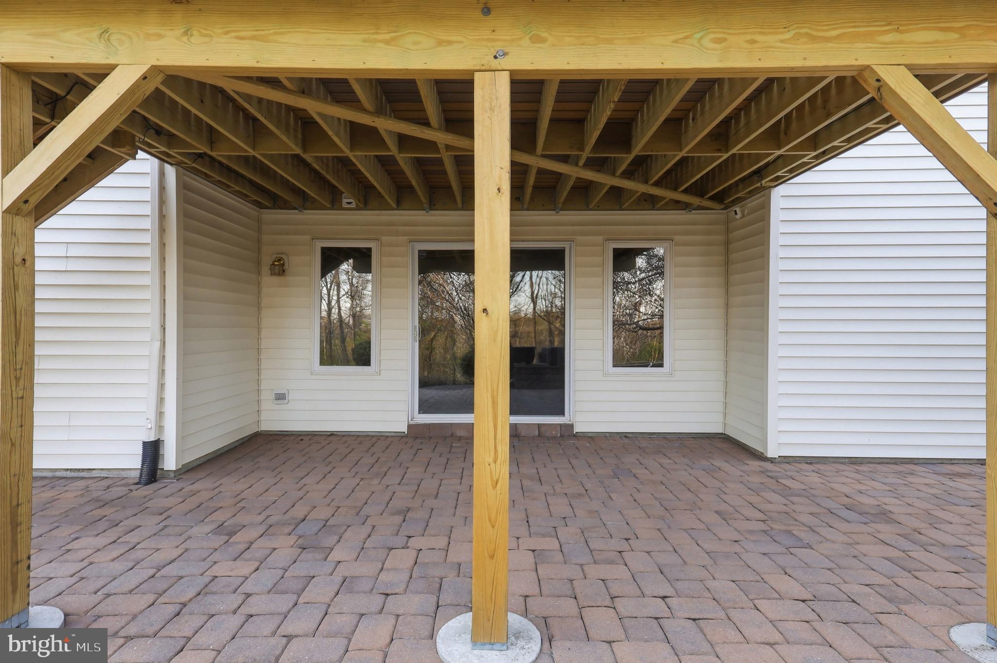 1035 HICKORY RIDGE DRIVE