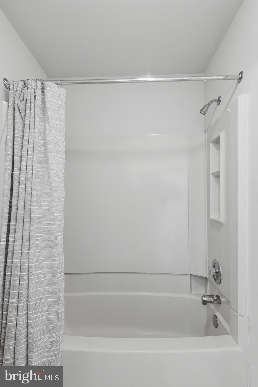 1035 HICKORY RIDGE DRIVE