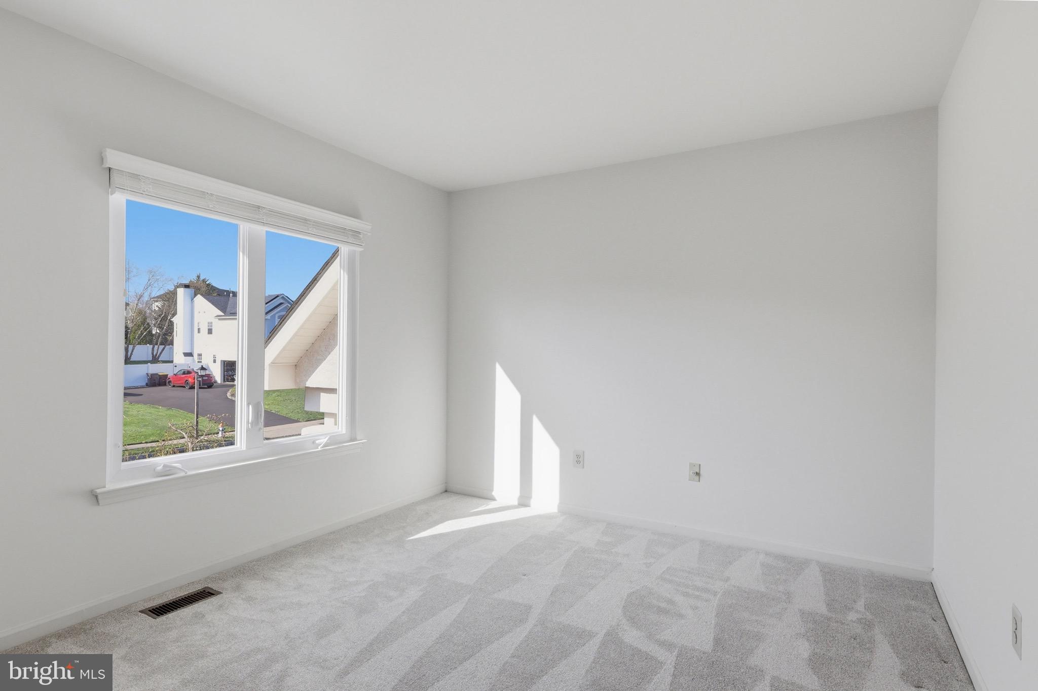 1035 HICKORY RIDGE DRIVE