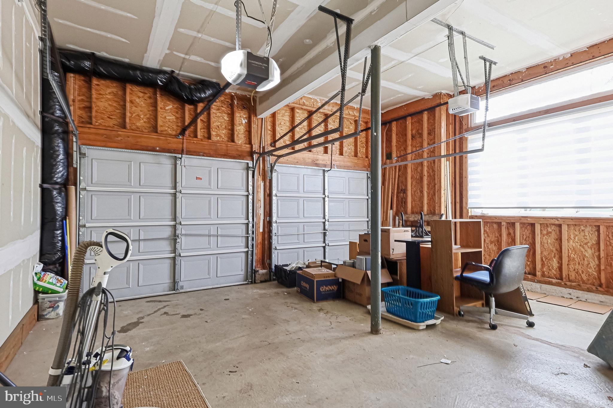 1035 HICKORY RIDGE DRIVE