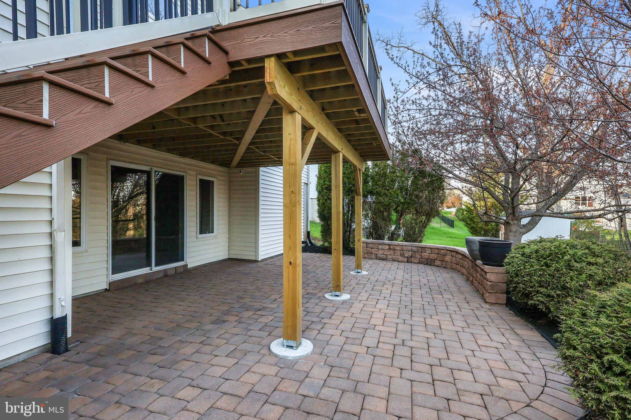 1035 HICKORY RIDGE DRIVE