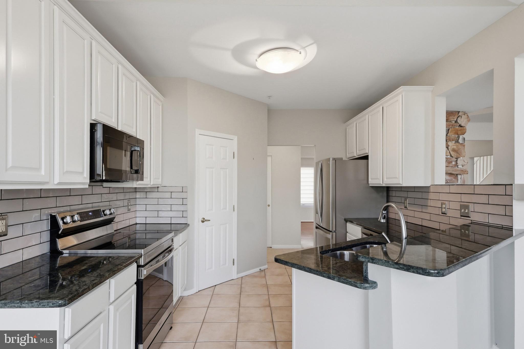 1035 HICKORY RIDGE DRIVE