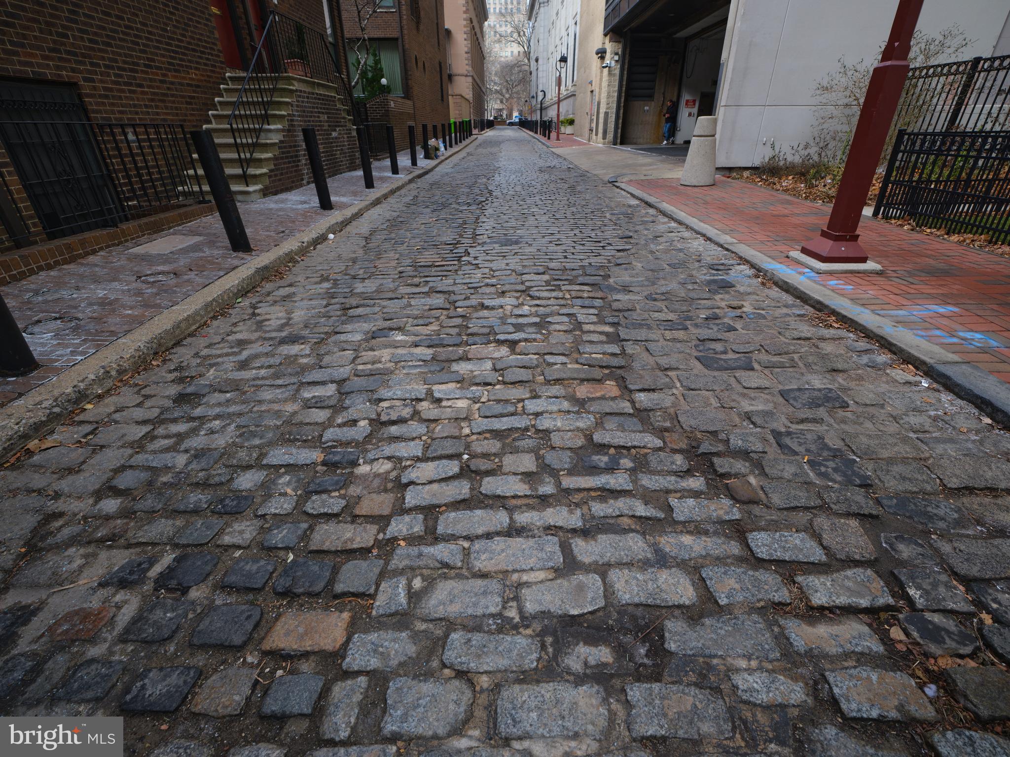 18 SAINT JAMES COURT 6