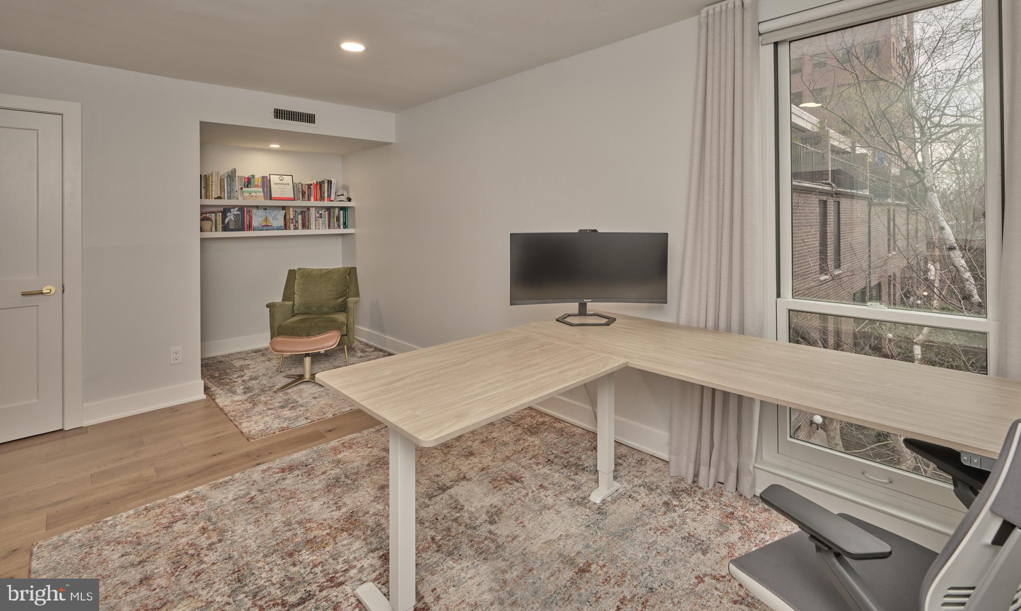 18 SAINT JAMES COURT 6