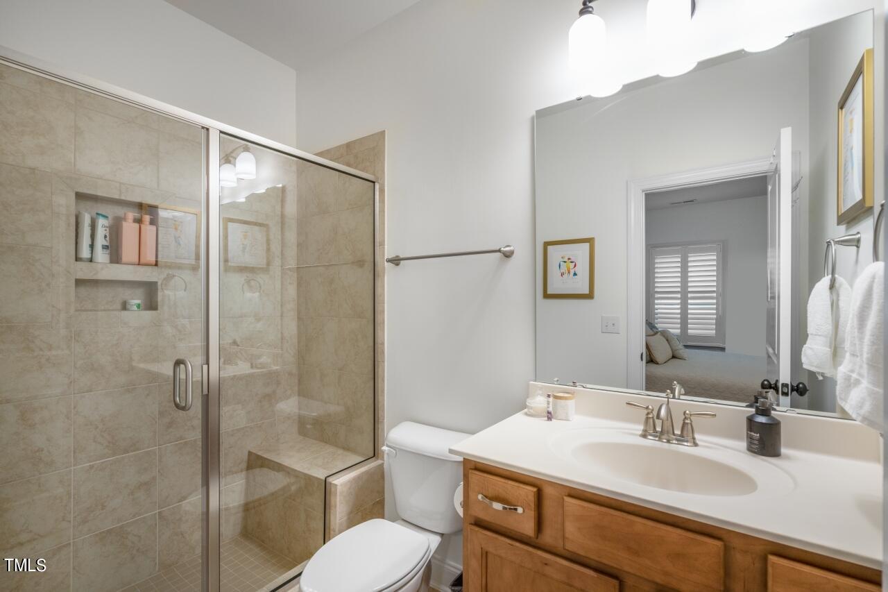141 Glenpark Pl Place
