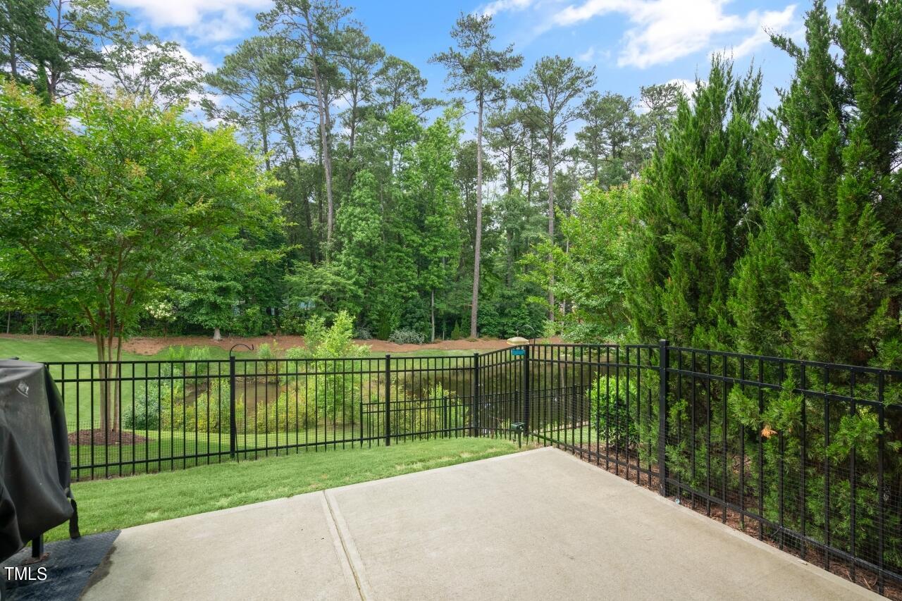 141 Glenpark Pl Place