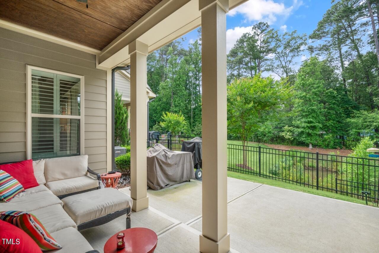 141 Glenpark Pl Place