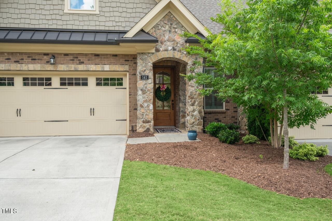141 Glenpark Pl Place