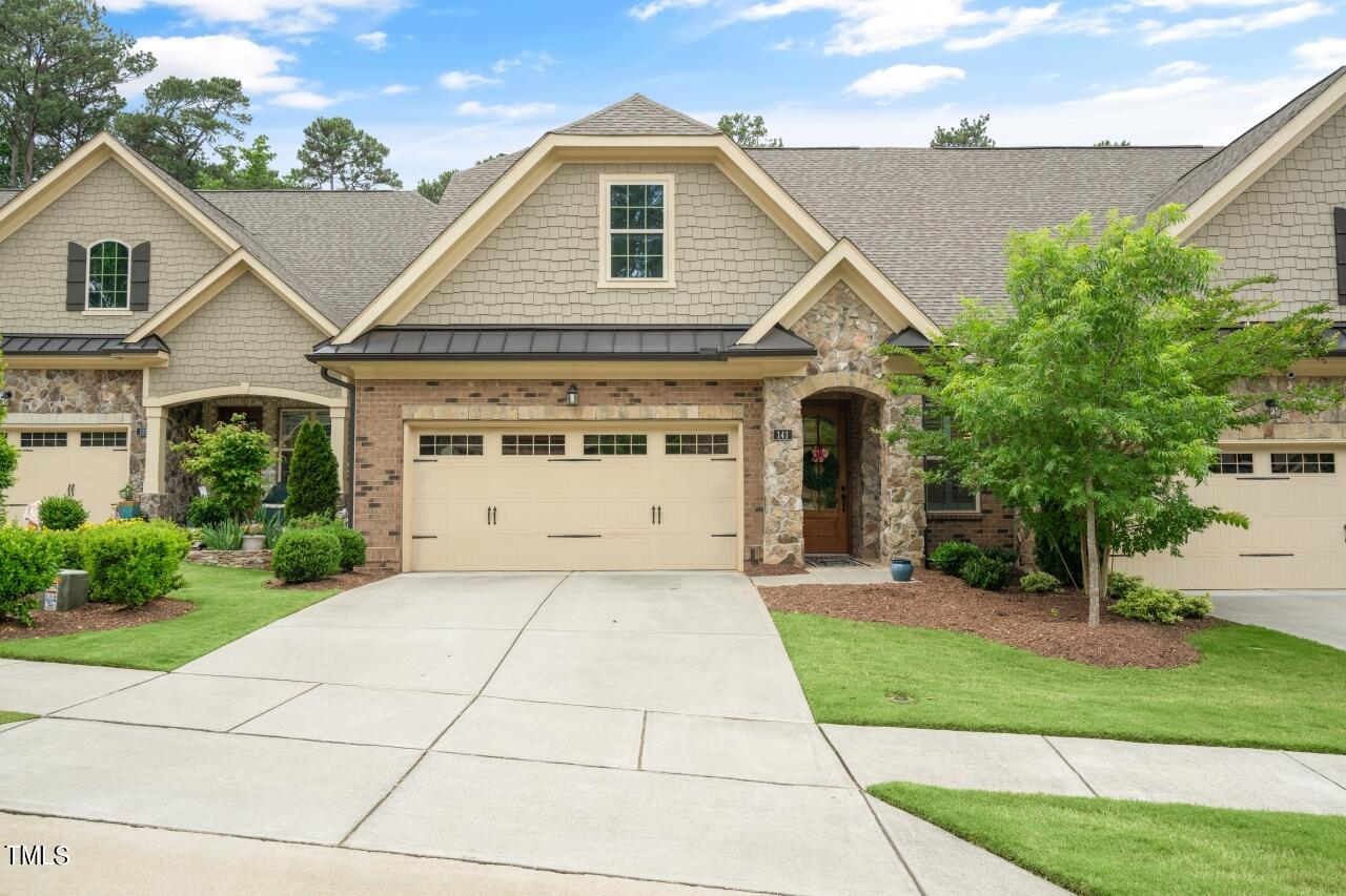 141 Glenpark Pl Place