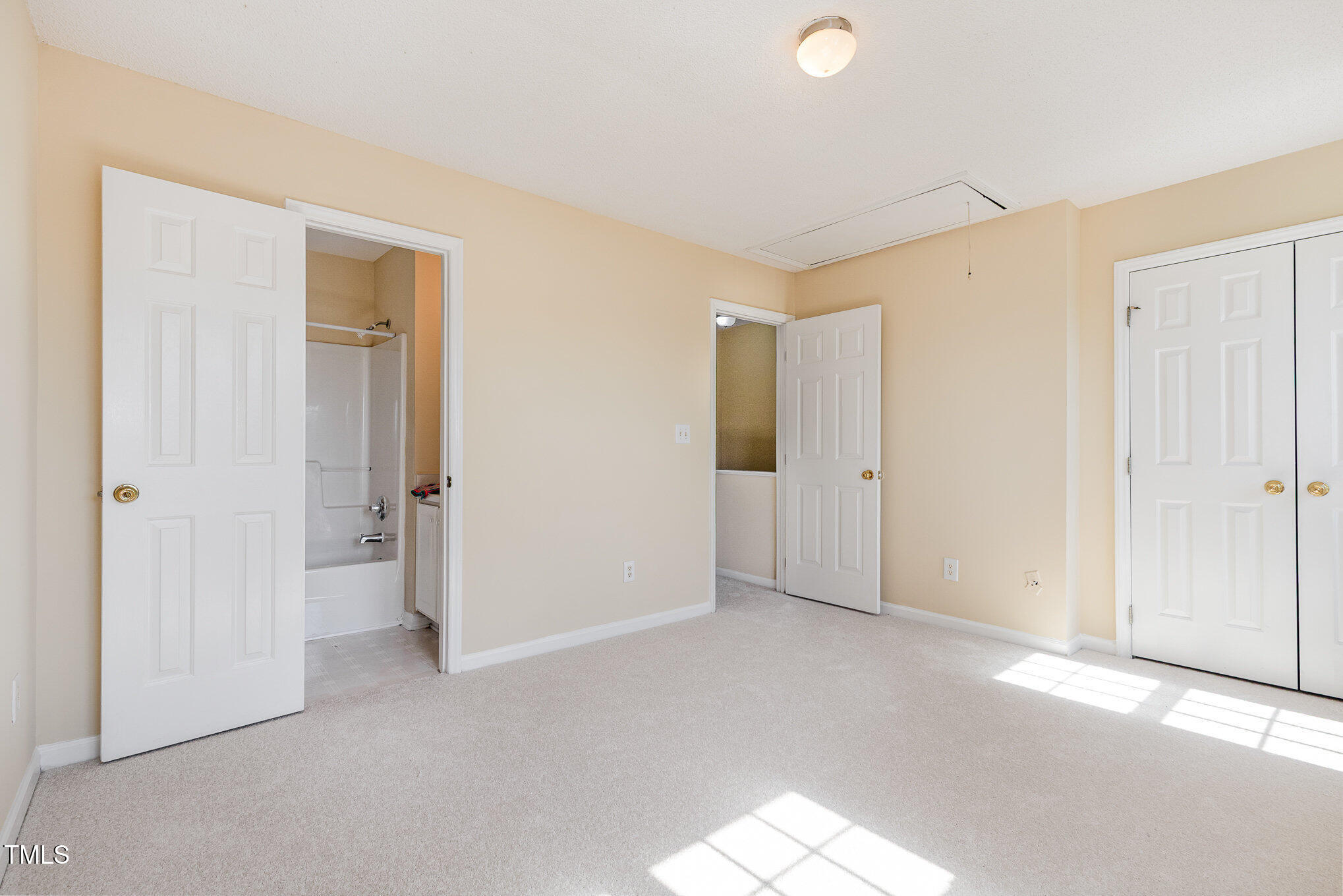 2125 Ventana Lane