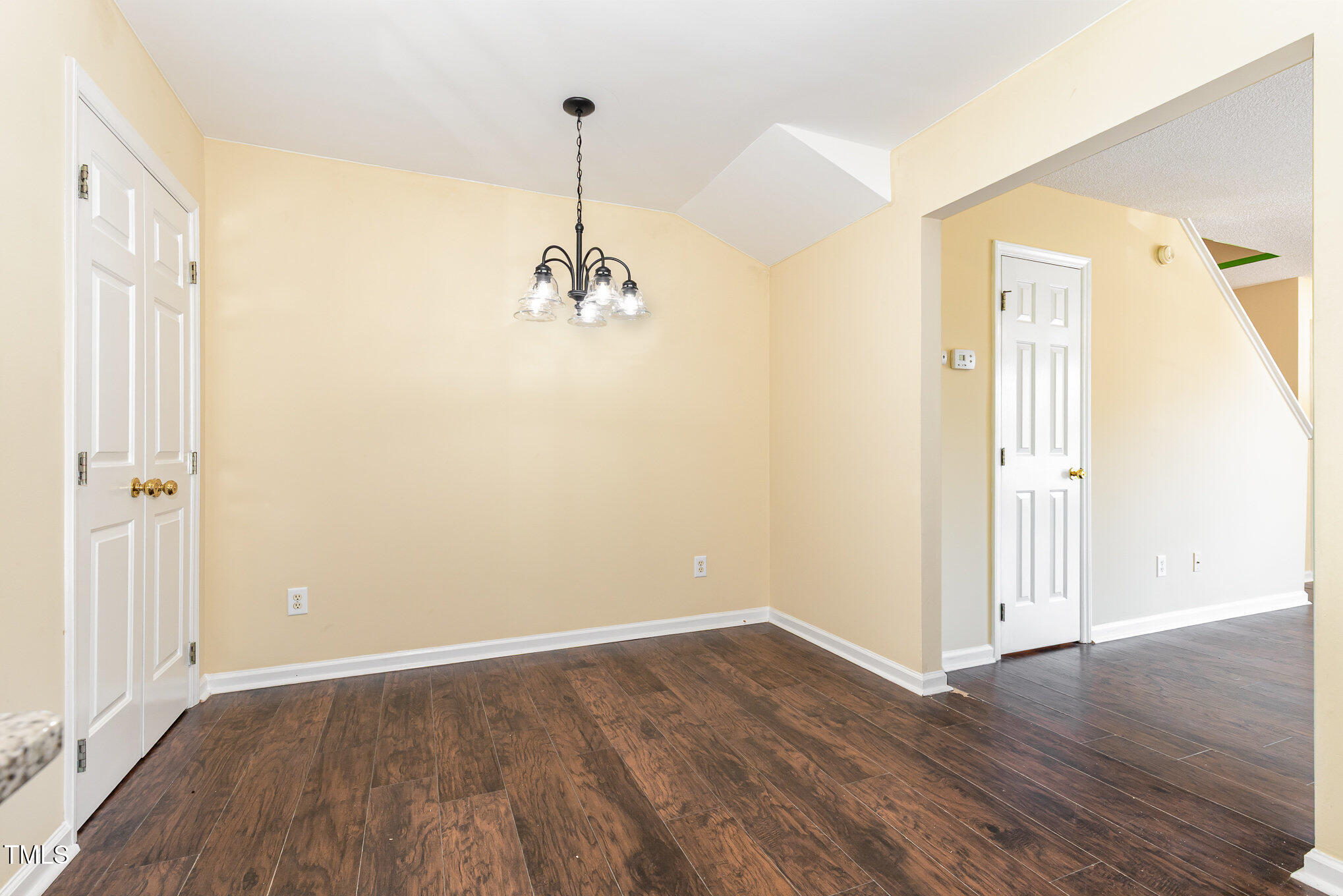 2125 Ventana Lane