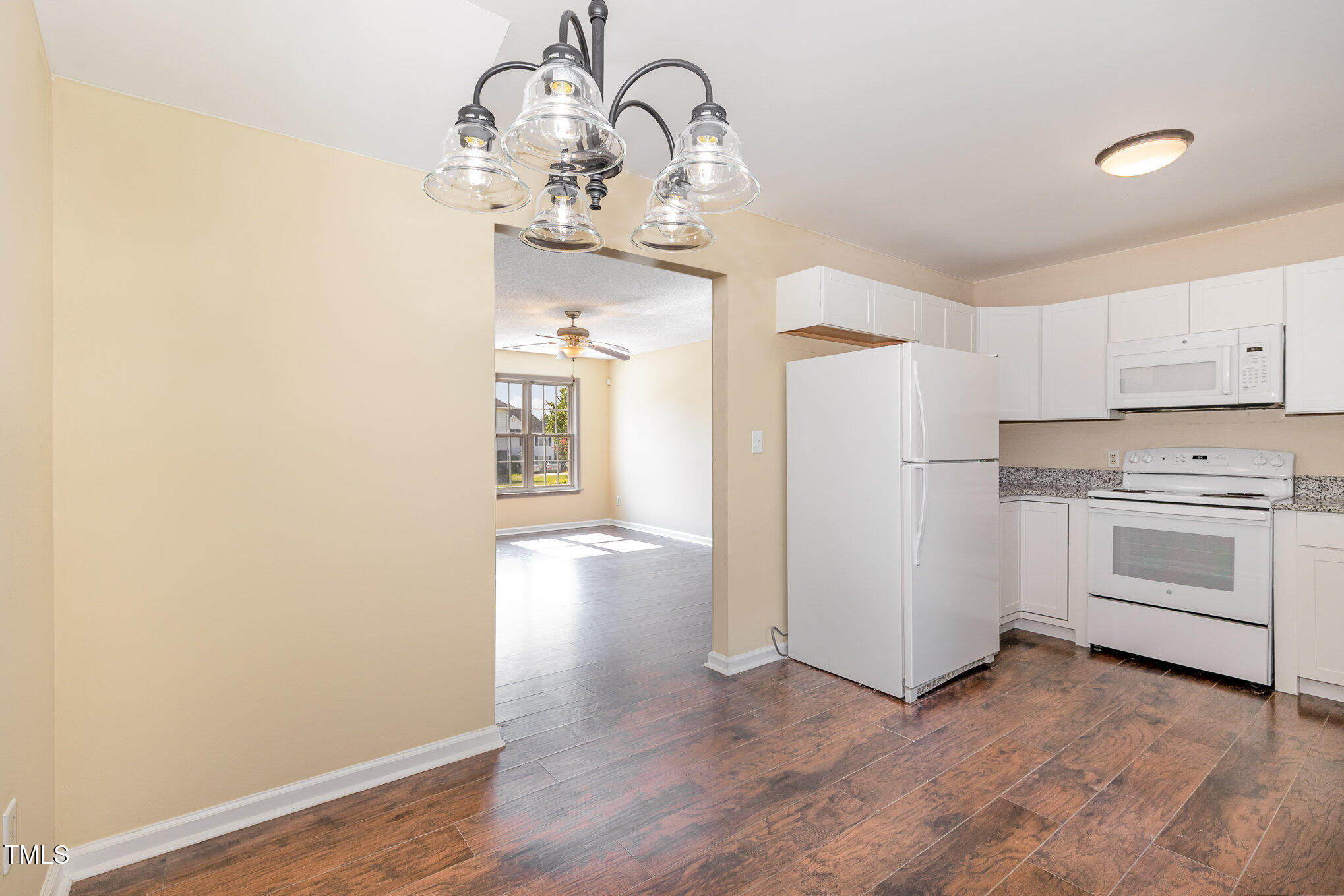 2125 Ventana Lane