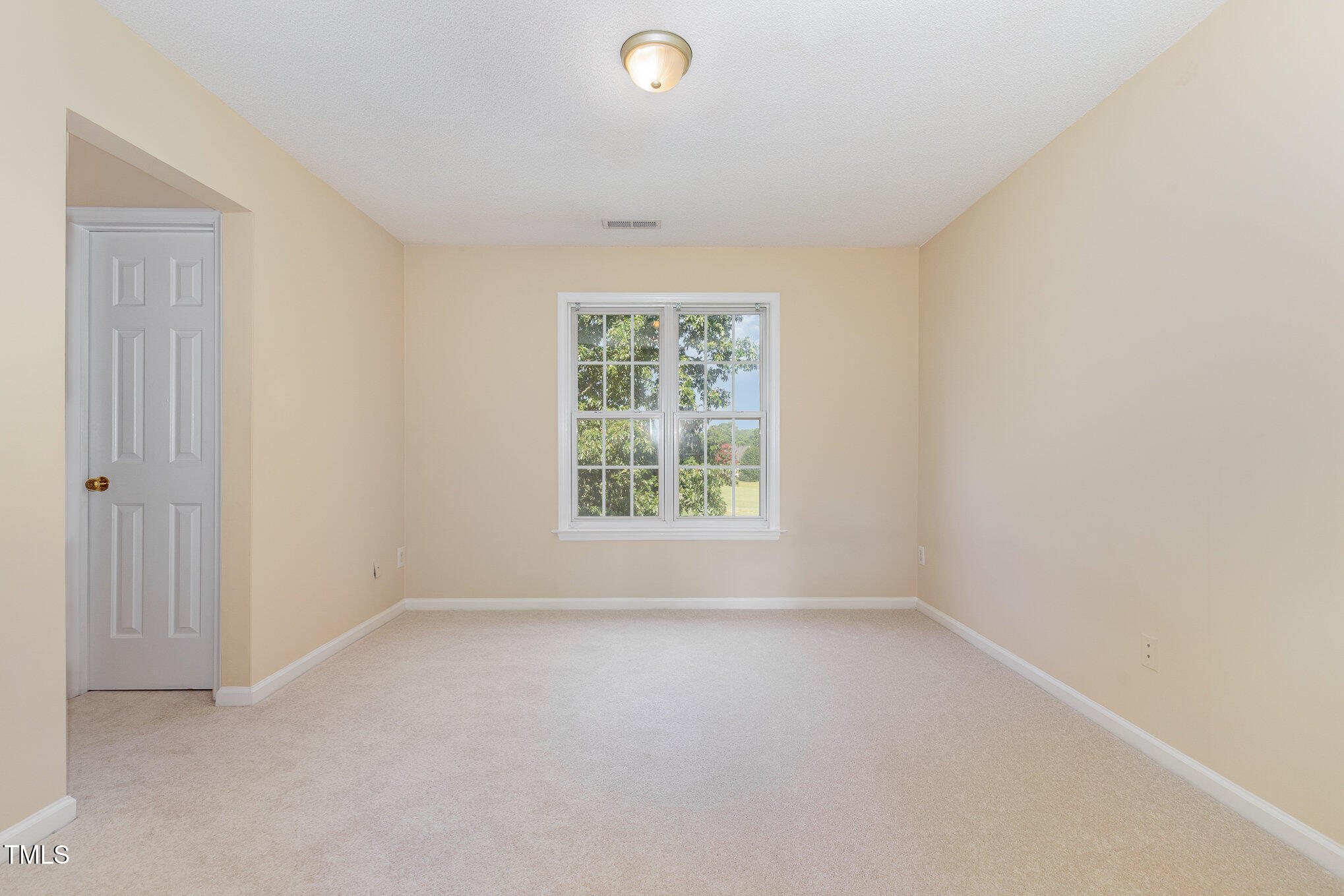 2125 Ventana Lane
