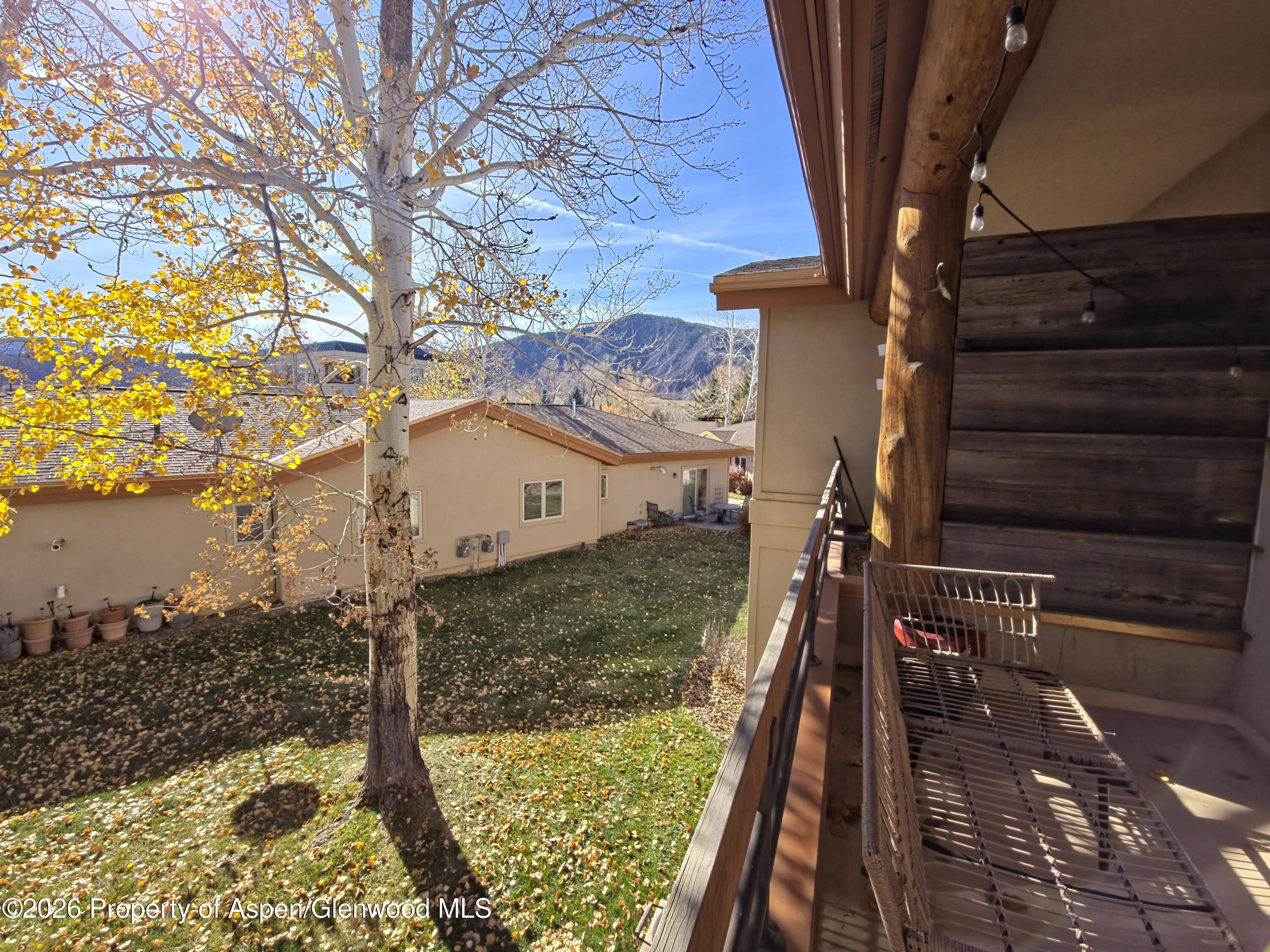1400 E Valley Road 212
