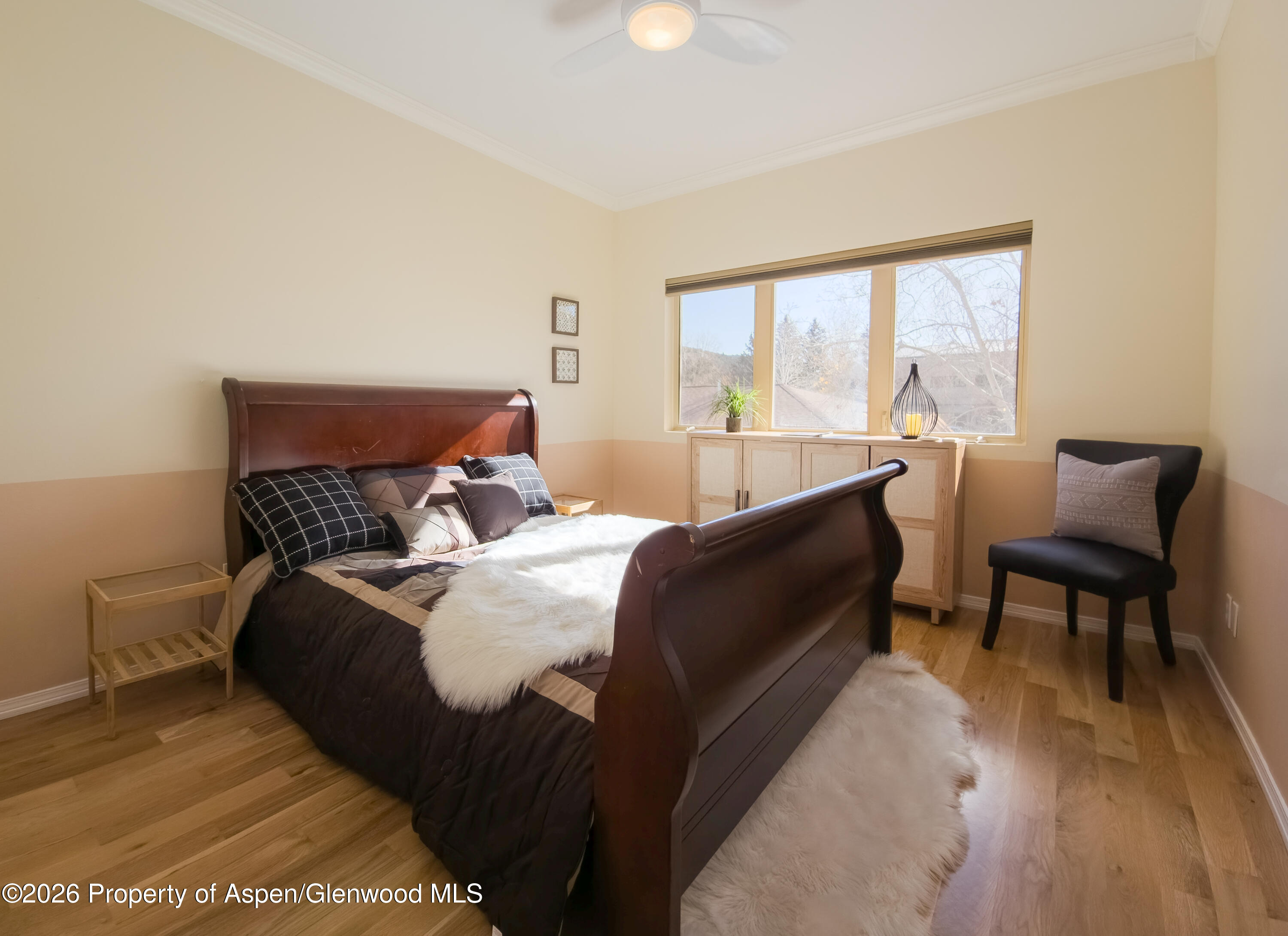 1400 E Valley Road 212