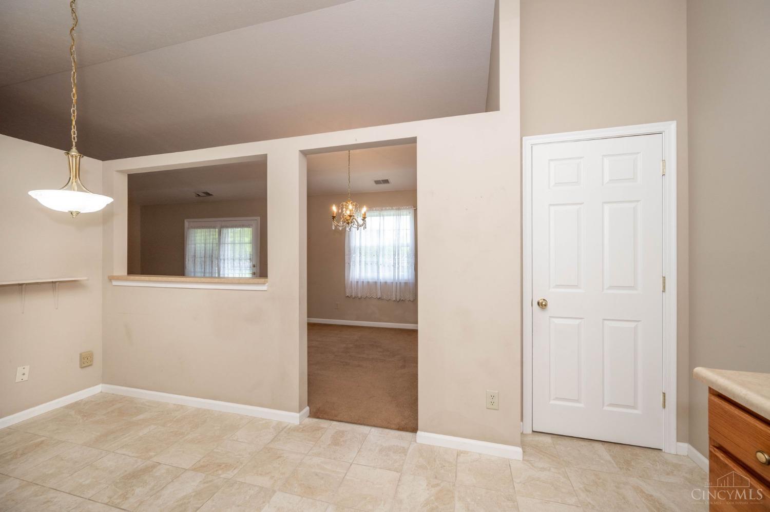 5696 Bridgetown Rd 13