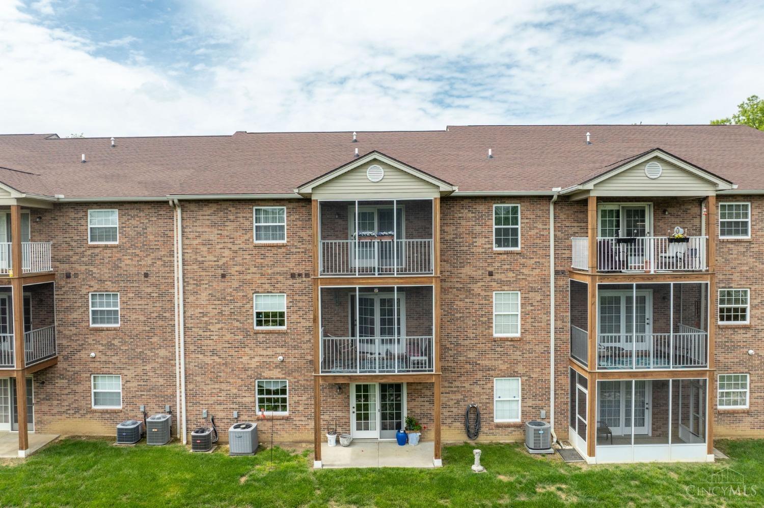 5696 Bridgetown Rd 13