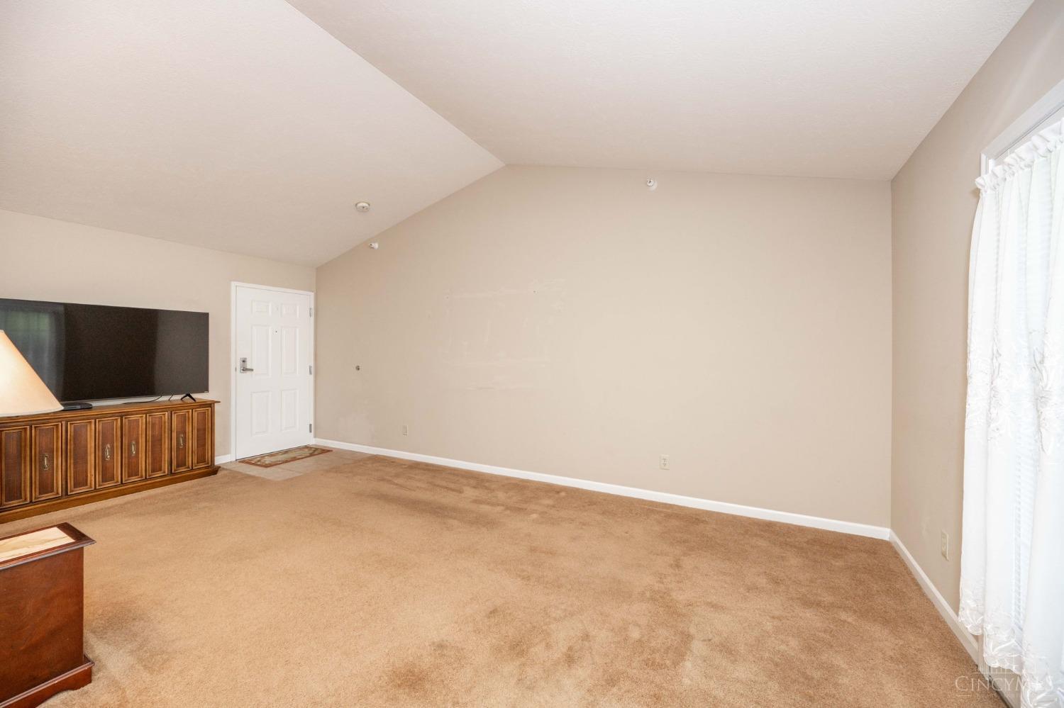 5696 Bridgetown Rd 13