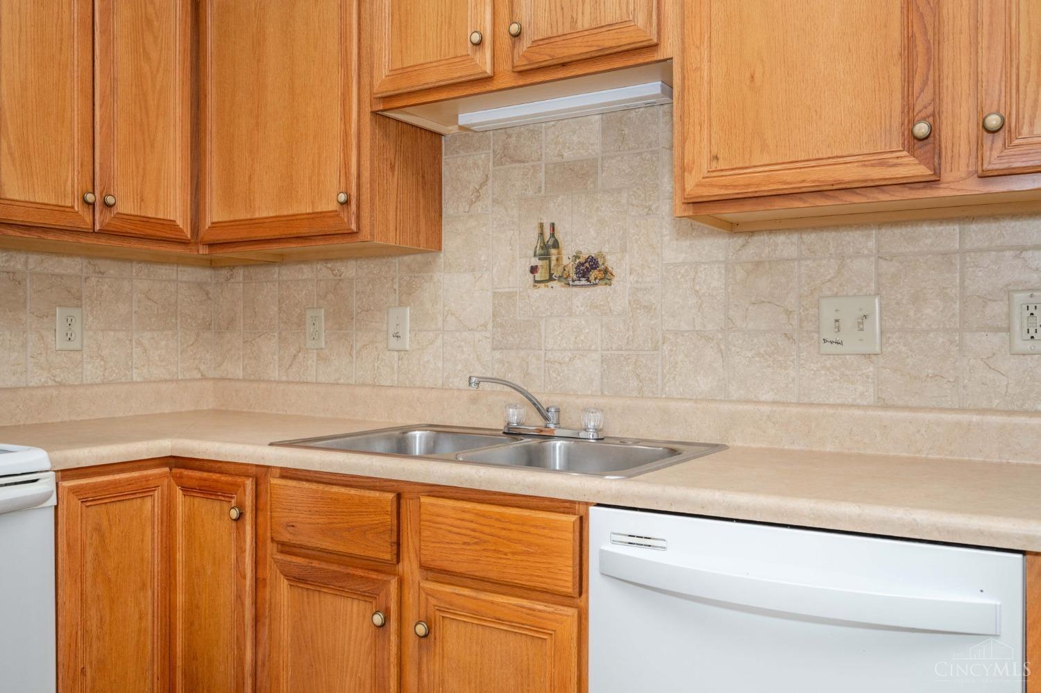 5696 Bridgetown Rd 13