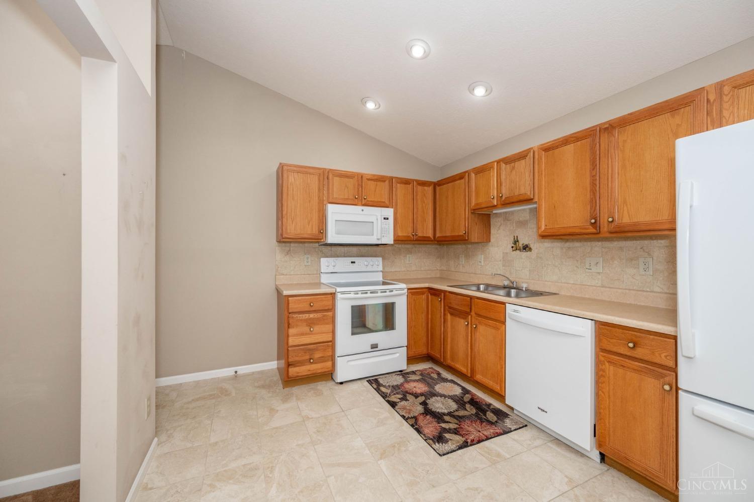 5696 Bridgetown Rd 13