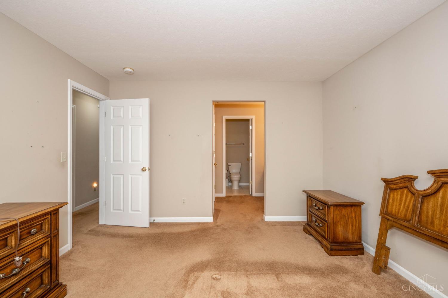 5696 Bridgetown Rd 13