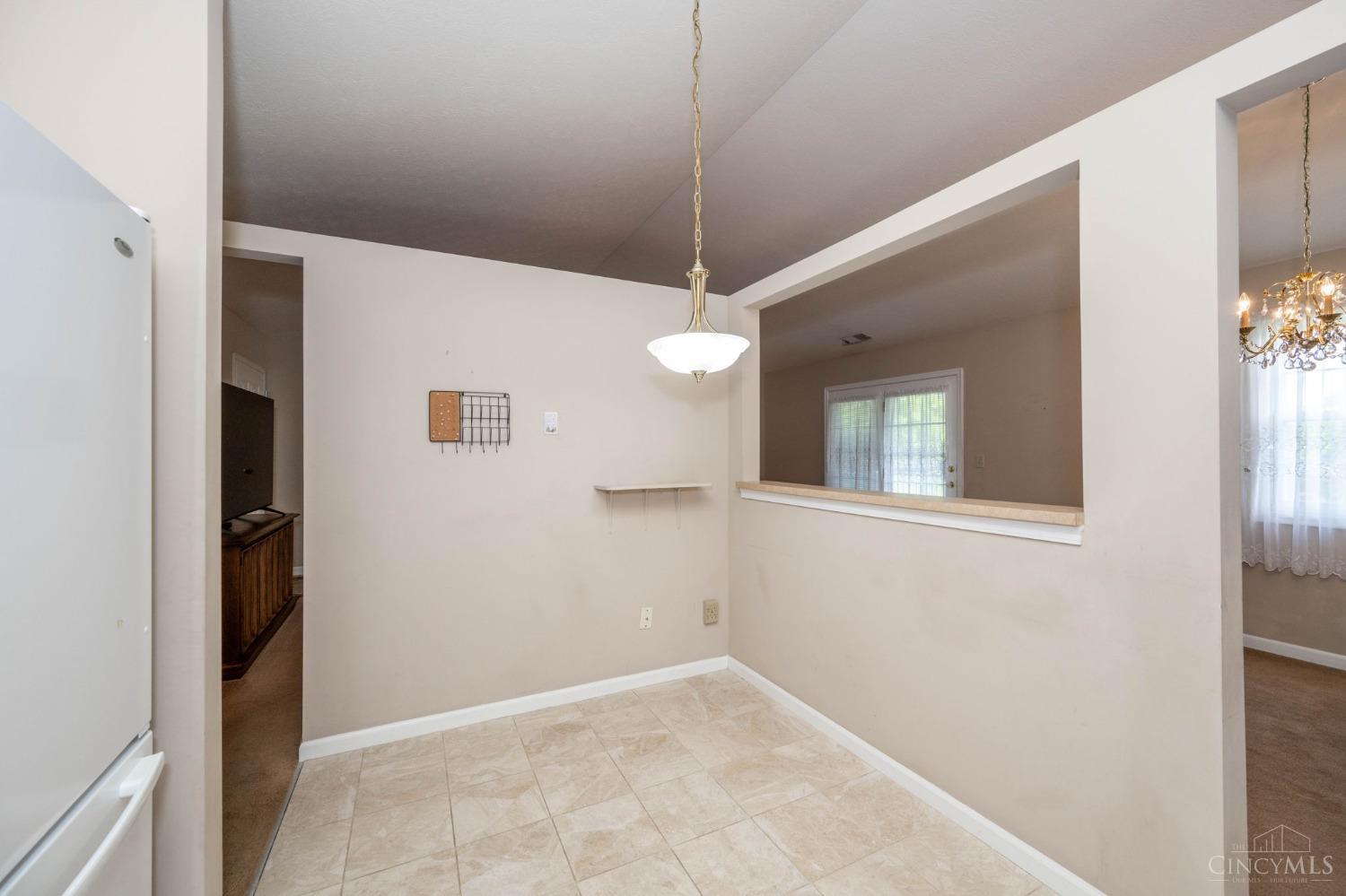 5696 Bridgetown Rd 13