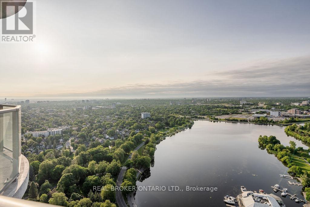 4401 - 805 CARLING AVENUE