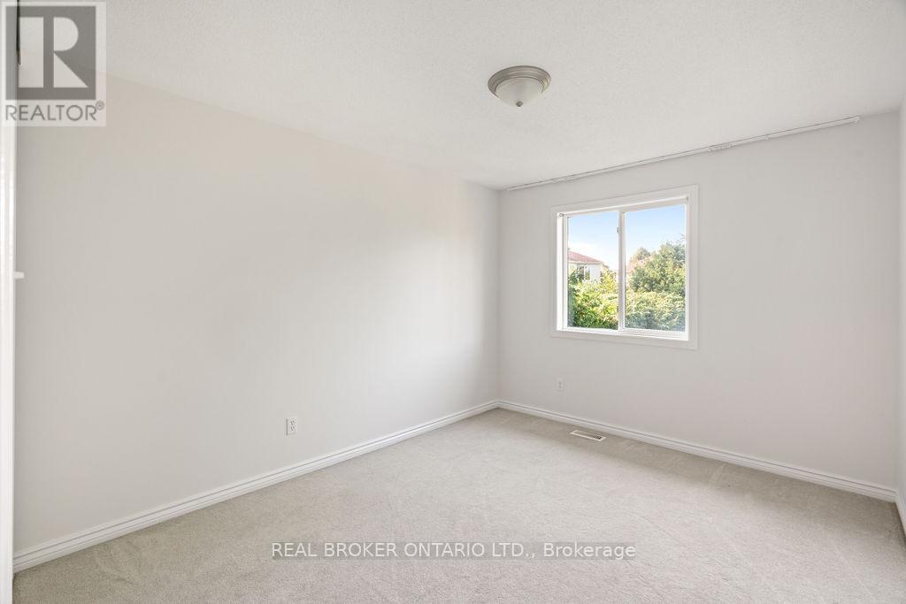 2 SHERRING CRESCENT
