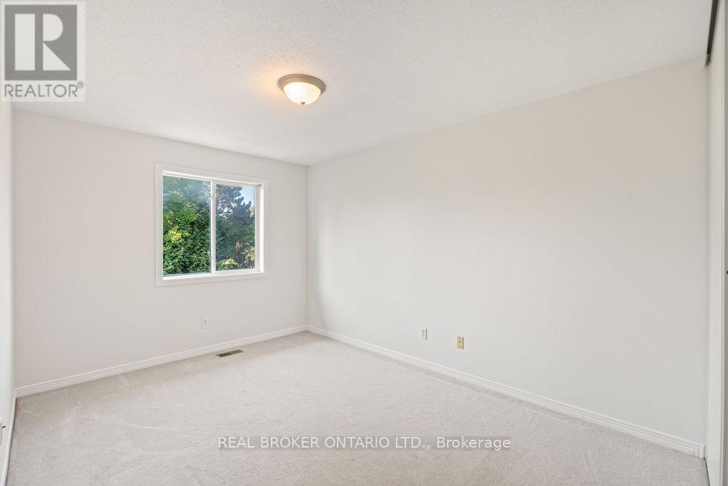 2 SHERRING CRESCENT