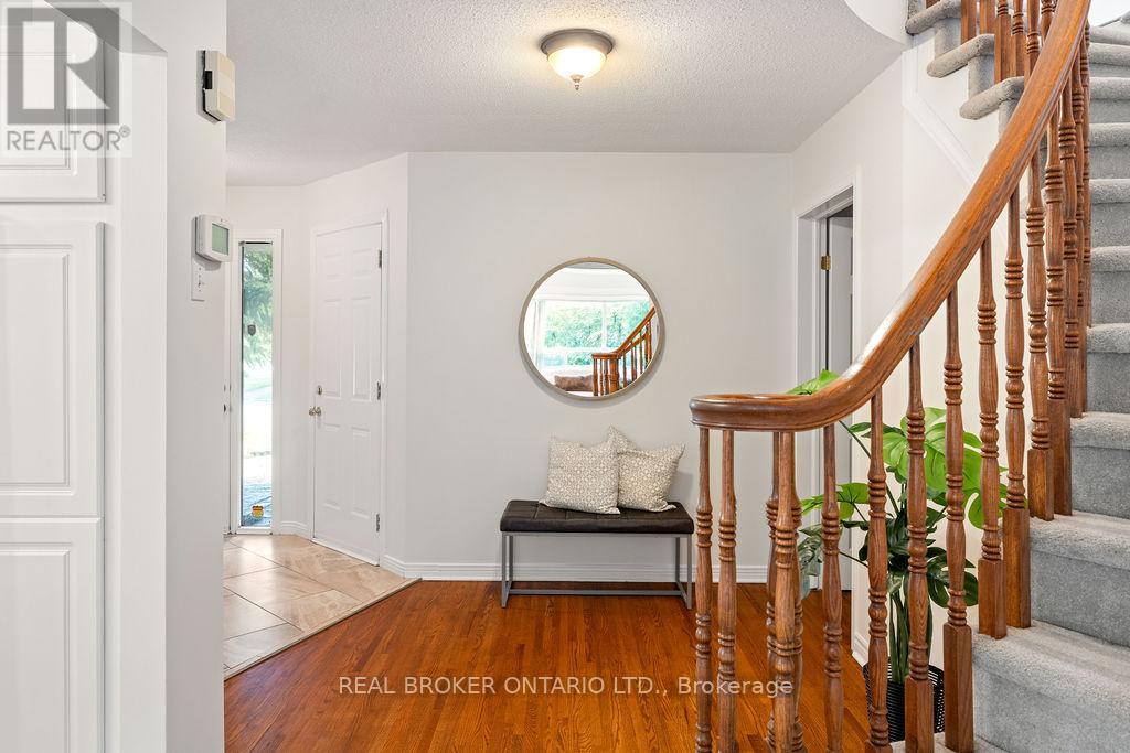 2 SHERRING CRESCENT