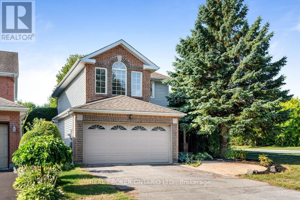 2 SHERRING CRESCENT