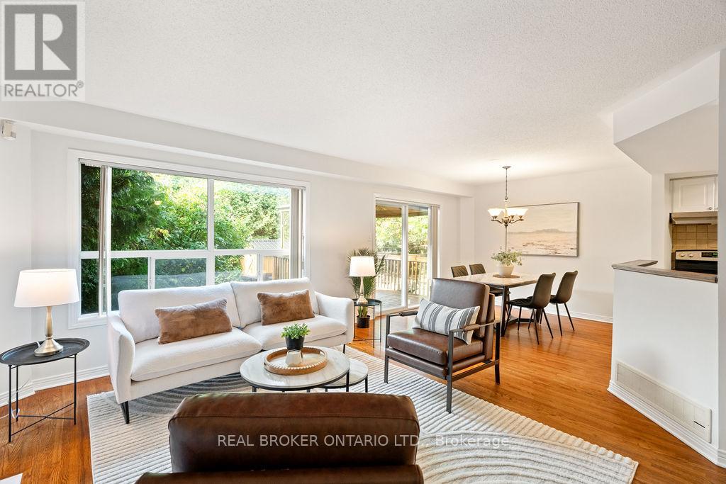 2 SHERRING CRESCENT