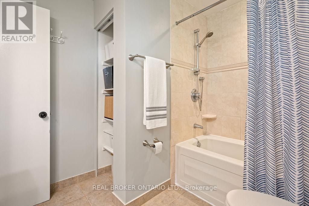 3 - 20 KEMPSTER AVENUE