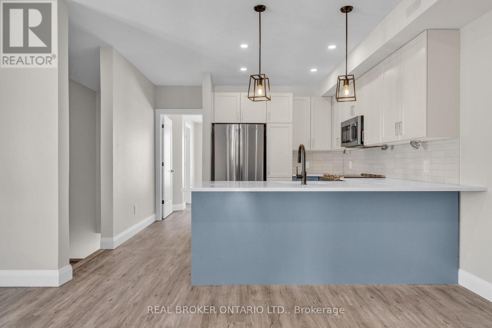 A - 404 ARLINGTON AVENUE