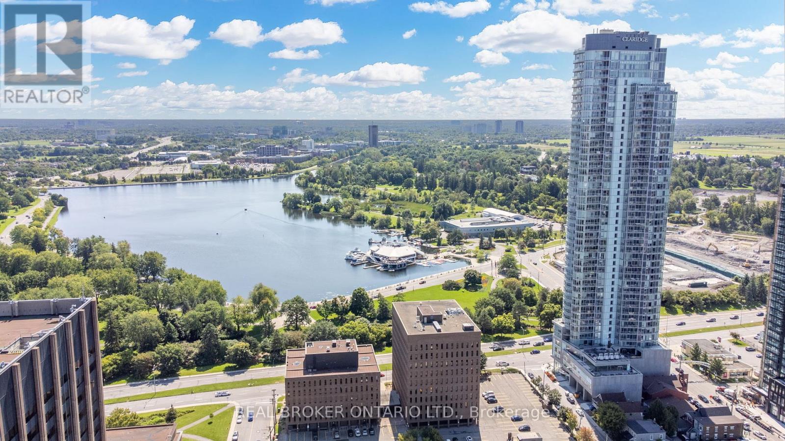 805 UNIT #802 CARLING AVENUE