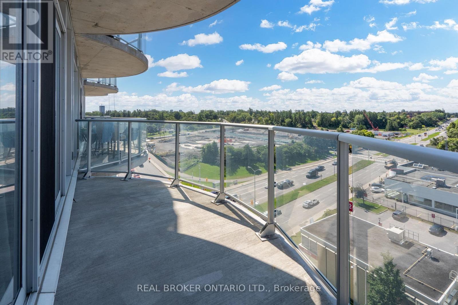 805 UNIT #802 CARLING AVENUE