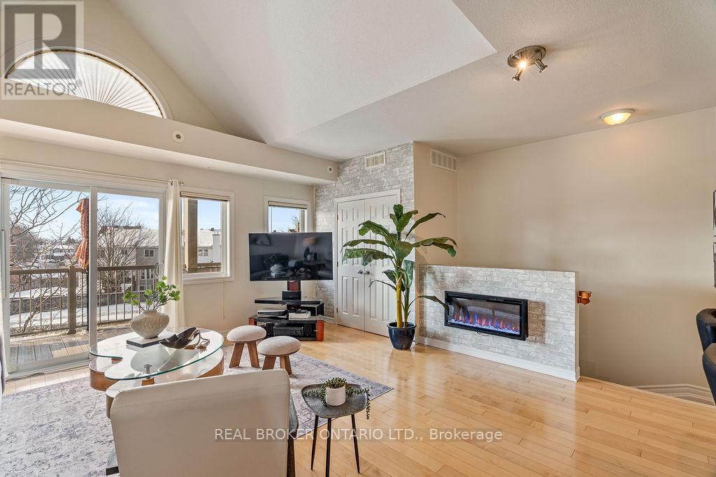 10 - 165 WATERBRIDGE DRIVE