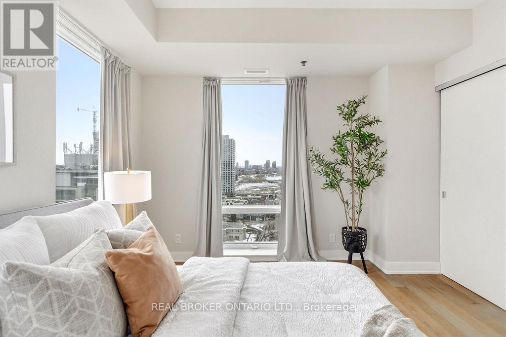 1403 - 428 SPARKS STREET