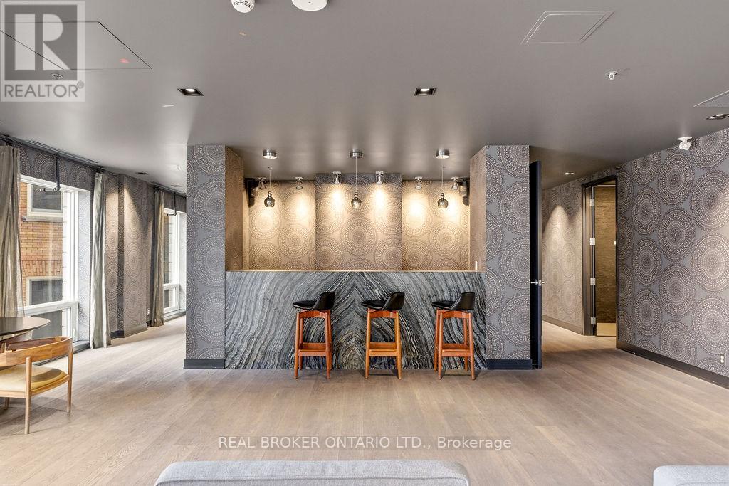 1403 - 428 SPARKS STREET