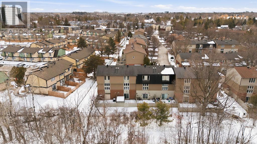 27 - 3205 UPLANDS DRIVE