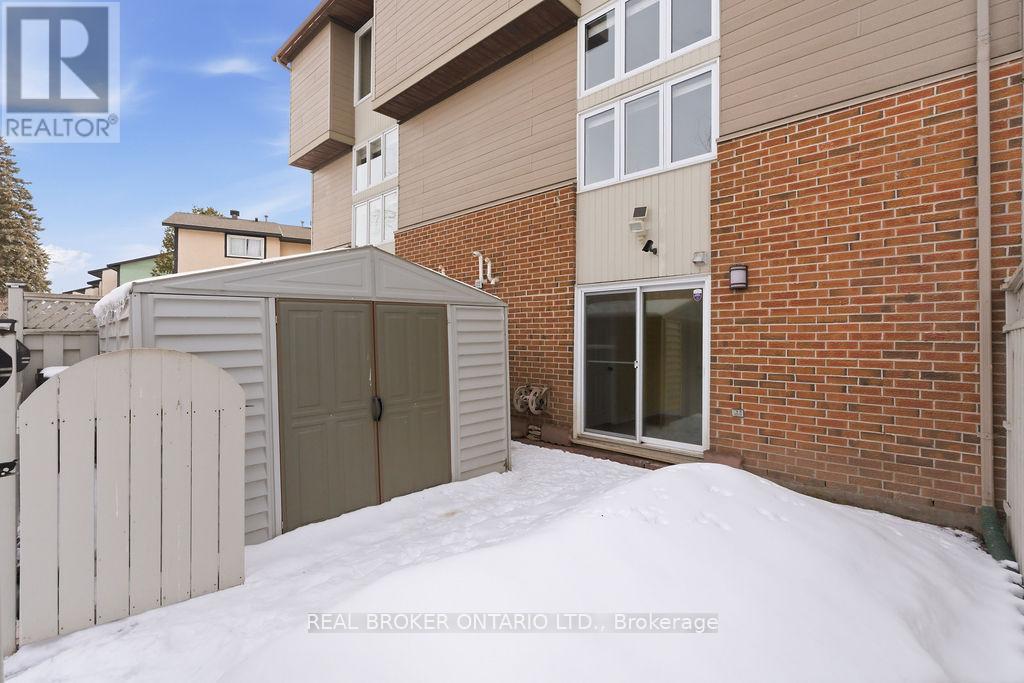 27 - 3205 UPLANDS DRIVE